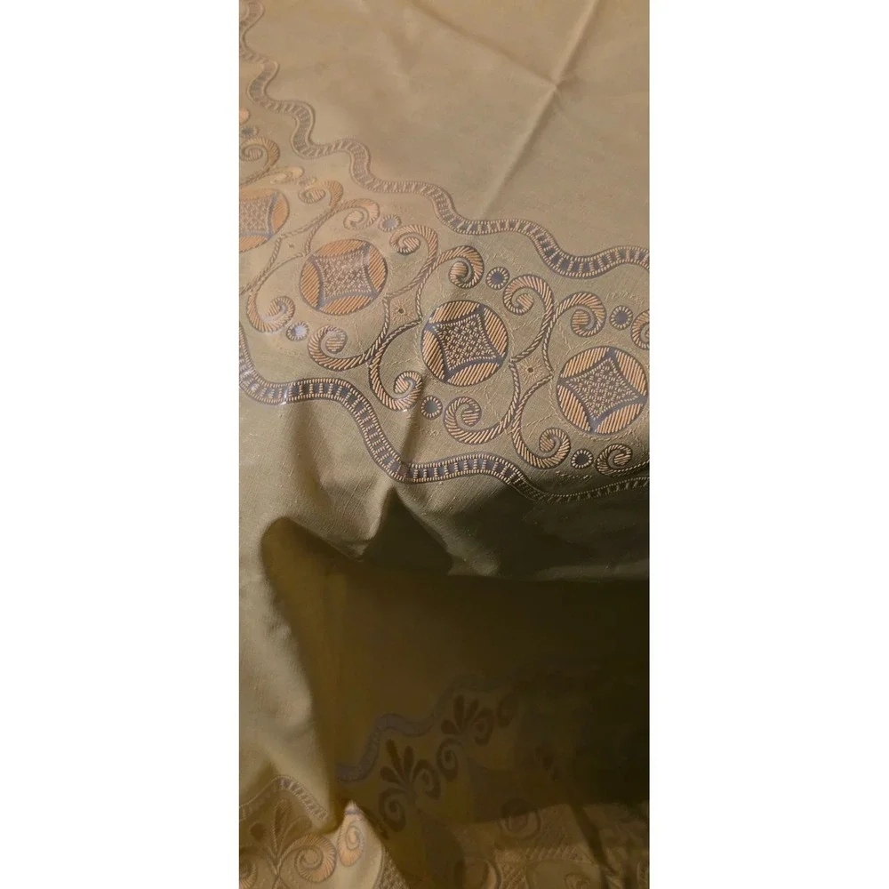 Vintage Tablecloth 160